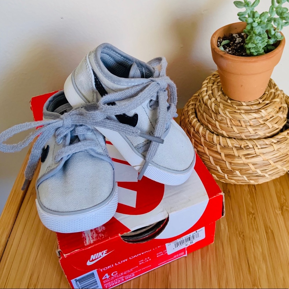 🚫SOLD🚫B2B HP 🎉 Toki Low Canvas TDV Nike